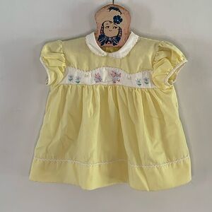 Vintage yellow dress with white Peter Pan collar and embroidery